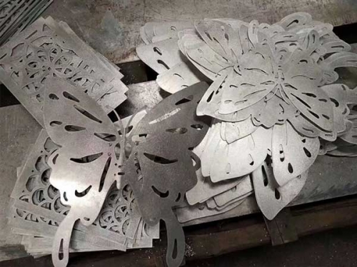 蝴蝶型雕花铝单板